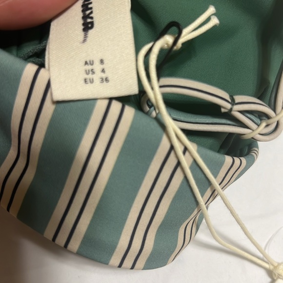 NEW Zulu & Zephyr Swim Myrtle Pinstripe Tie Top size 4 - Picture 10 of 12